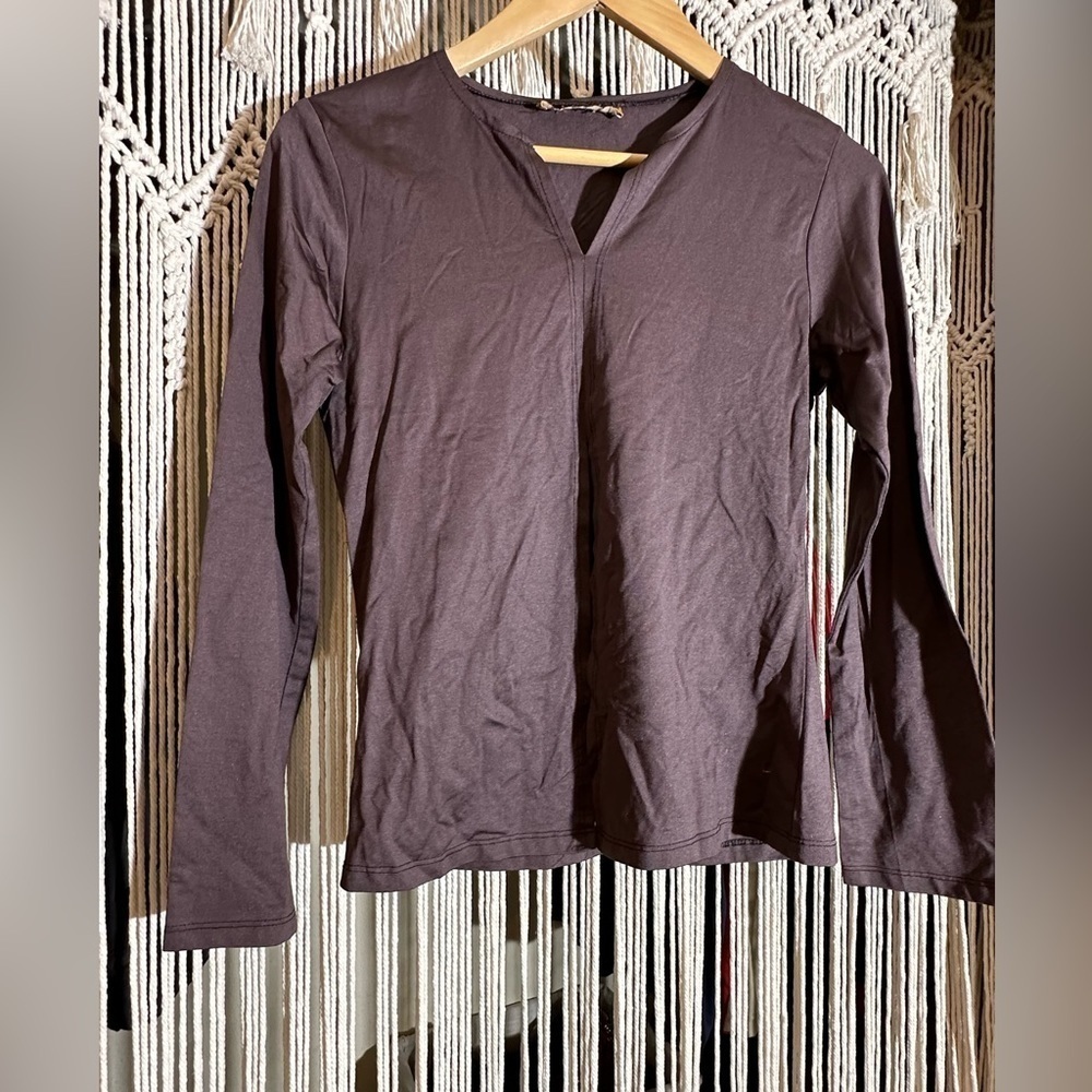 Vintage long sleeve, split front.